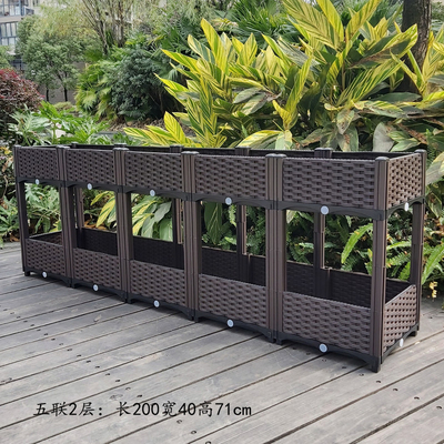 O teste padrão tecido preto elevou o plantador que plástico a caixa 42*42*20cm instala simplesmente